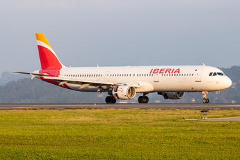 EC-HUI - Iberia Airbus A321