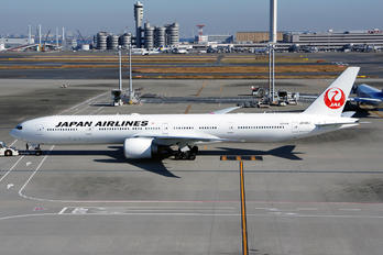 JA743J - JAL - Japan Airlines Boeing 777-300ER