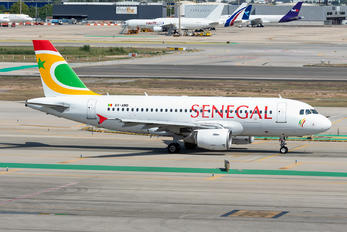 6V-AMB - Air Senegal Airbus A319