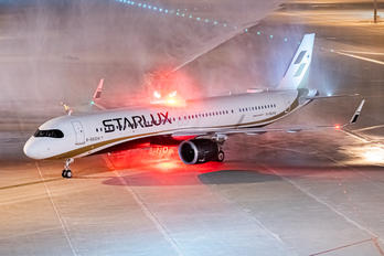 B-58204 - Starlux Airlines Airbus A321 NEO