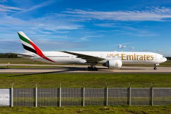 A6-EGO - Emirates Airlines Boeing 777-300ER