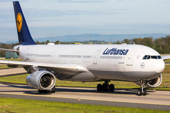 D-AIKN - Lufthansa Airbus A330-300