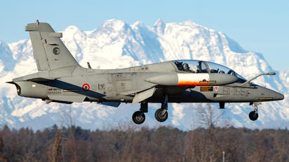 MM55085 - Italy - Air Force Aermacchi MB-339CD