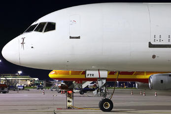 EC-FTR - Cygnus Air Boeing 757-200