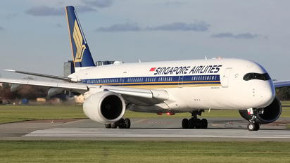 9V-SJA - Singapore Airlines Airbus A340-300