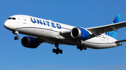 N29975 - United Airlines Boeing 787-9 Dreamliner