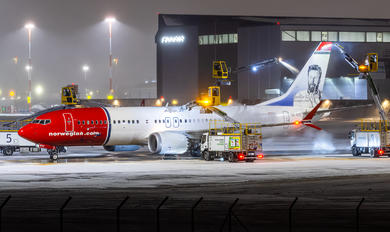 SE-RYC - Norwegian Air Sweden Boeing 737-8 MAX