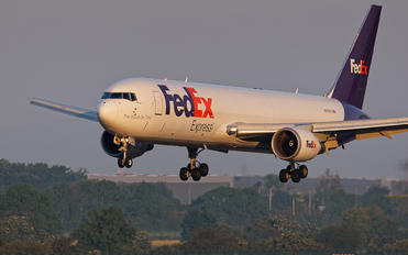 N110FE - FedEx Federal Express Boeing 767-300F