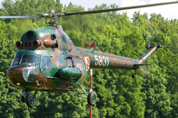 5831 - Poland - Air Force Mil Mi-2