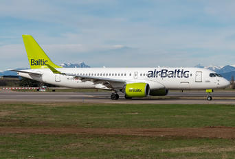 YL-CSI - Air Baltic Bombardier CS300