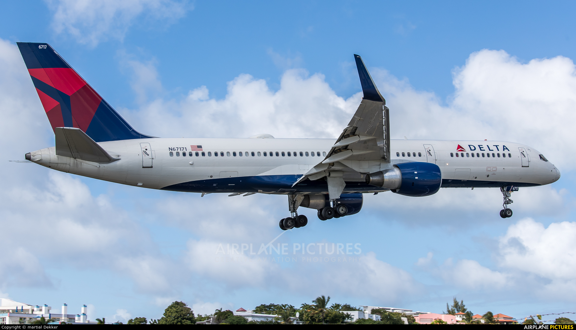 Delta Air Lines N67171 aircraft at Sint Maarten - Princess Juliana Intl