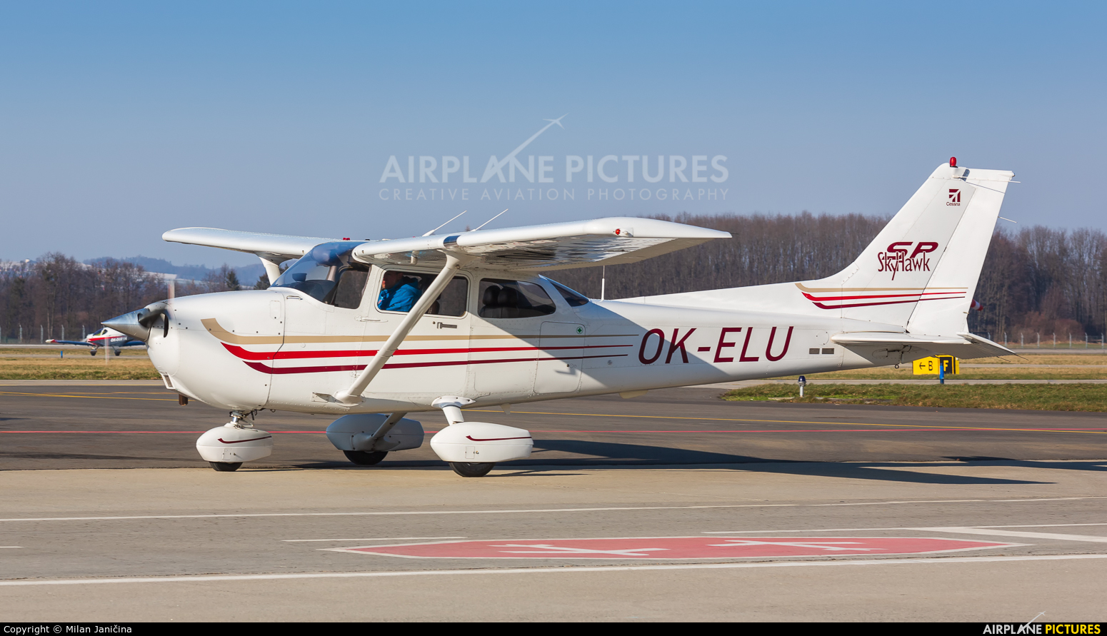 Elmontex Air OK-ELU aircraft at Ostrava Mošnov