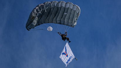 - - Austria - Air Force Parachute Parachutist