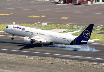 D-AIEM - Lufthansa Airbus A321 NEO