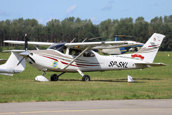 SP-SKL - Private Cessna 182 Skylane (all models except RG)