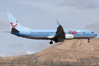 G-TUKM - TUI Airways Boeing 737-8K5