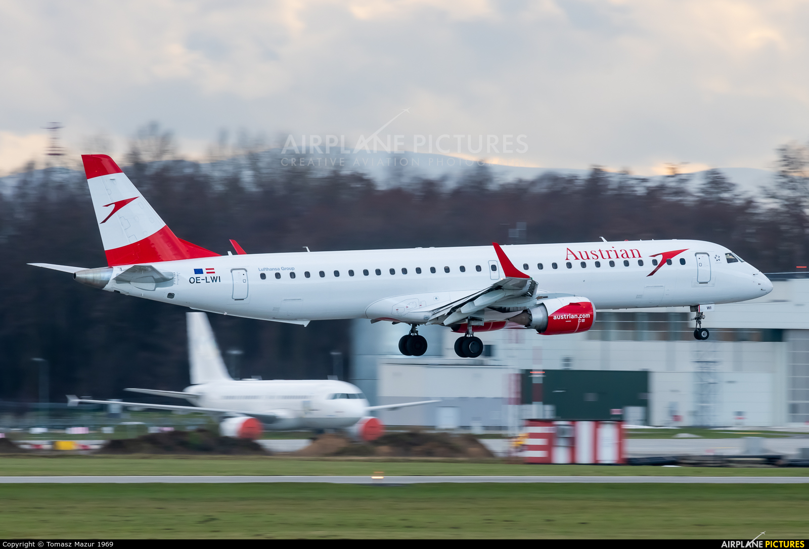 Austrian Airlines/Arrows/Tyrolean OE-LWI aircraft at Kraków - John Paul II Intl