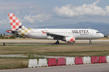 EC-NNY - Volotea Airlines Airbus A320