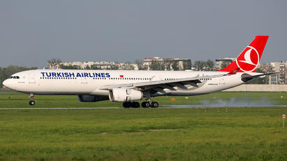 TC-JNK - Turkish Airlines Airbus A330-300