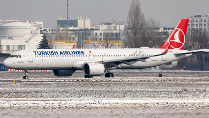 TC-LSS - Turkish Airlines Airbus A321 NEO