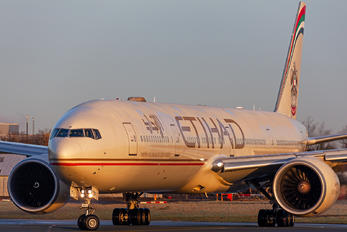 A6-ETP - Etihad Airways Boeing 777-300ER