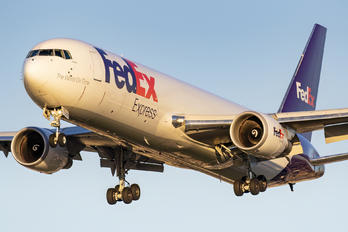 N269FE - FedEx Federal Express Boeing 767-300F