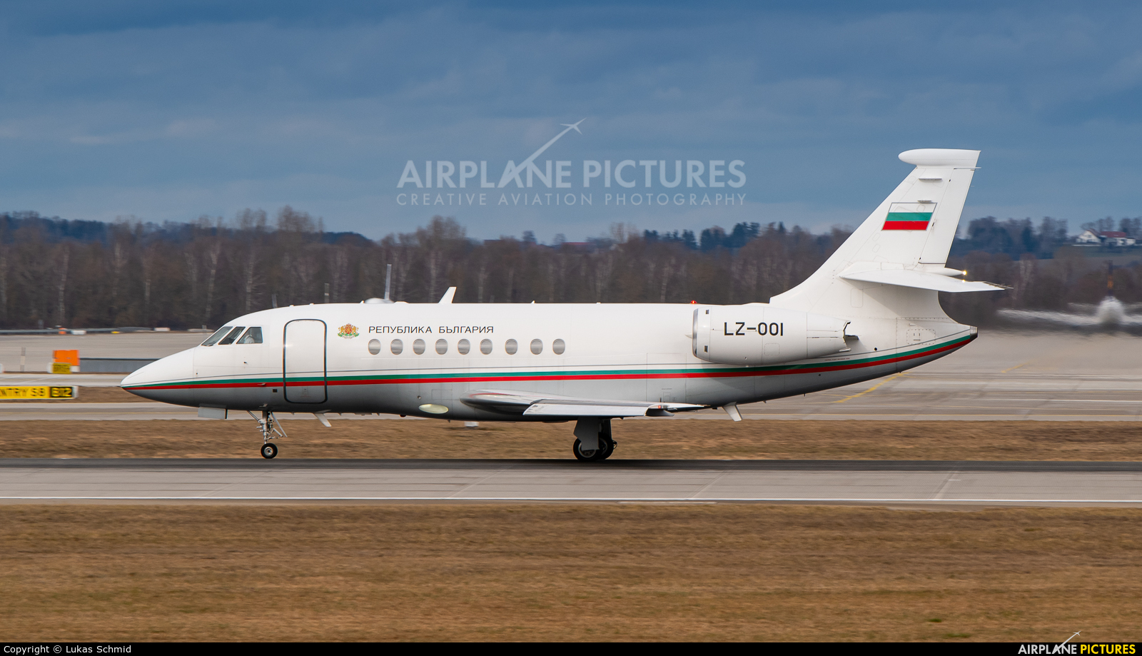 Bulgaria - Government LZ-OOI aircraft at Munich