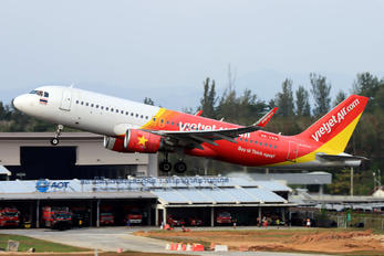 HS-VKN - Thai Vietjet Airbus A320
