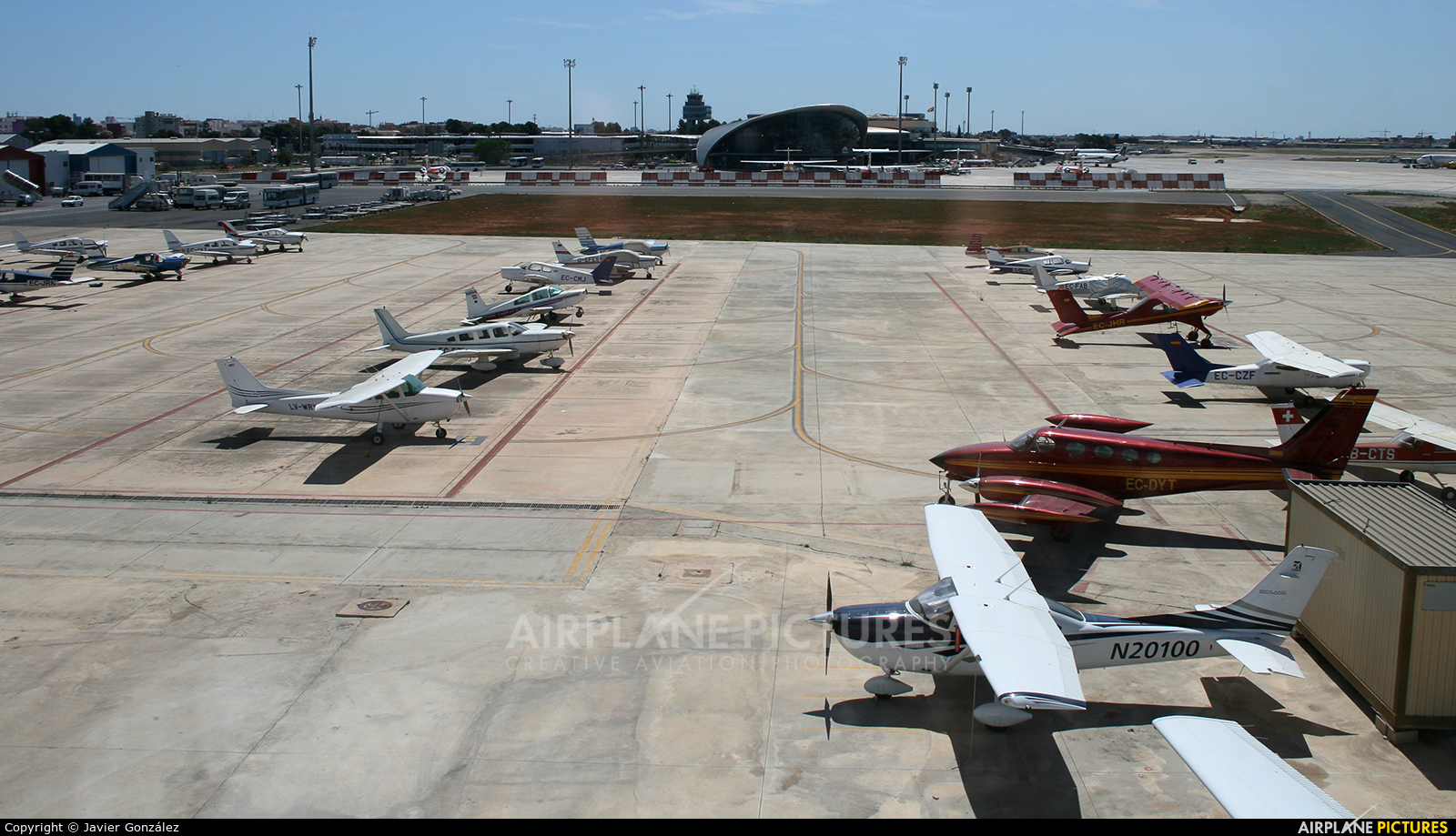 - Airport Overview LEVC aircraft at Valencia