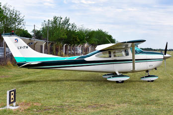 LV-ITW - Private Cessna 182 Skylane (all models except RG)