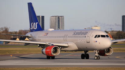 OY-KAR - SAS - Scandinavian Airlines Airbus A320