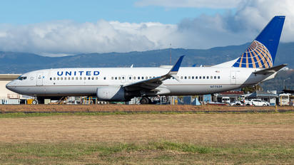 N77539 - United Airlines Boeing 737-800
