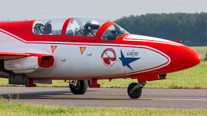 2007 - Poland - Air Force: White & Red Iskras PZL TS-11 Iskra