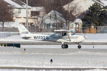 N11228 - Private Cessna 150