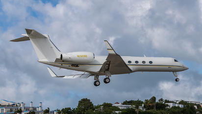N132SD - Private Gulfstream Aerospace G-V, G-V-SP, G500, G550