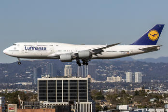 D-ABYQ - Lufthansa Boeing 747-8