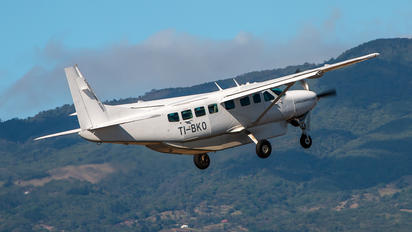 TI-BKO - Carmonair Cessna 208B Grand Caravan