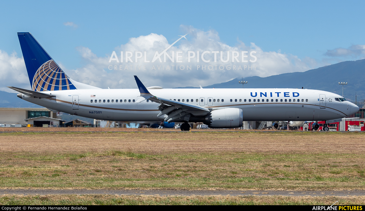 United Airlines N67501 aircraft at San Jose - Juan Santamaría Intl