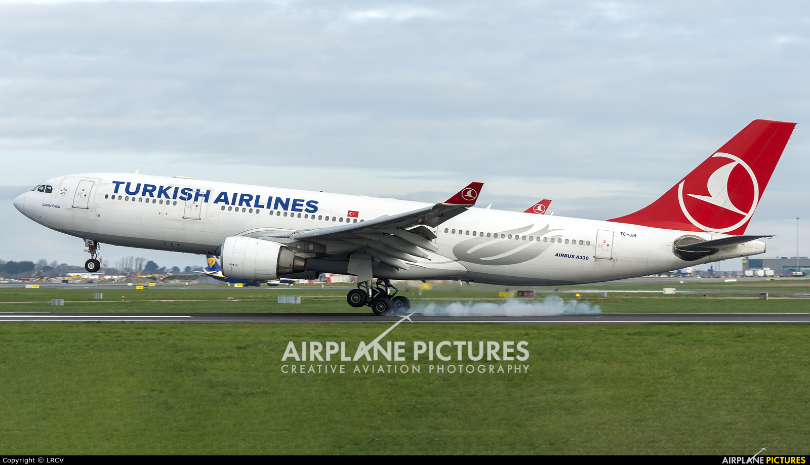 Turkish Airlines TC-JIR aircraft at Dublin