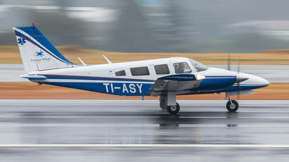 TI-ASY - Prestige Wings Piper PA-34 Seneca
