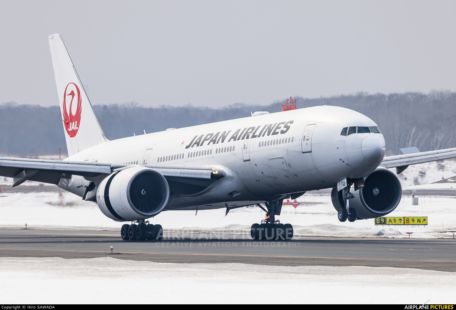 JAL - Japan Airlines JA702J aircraft at New Chitose