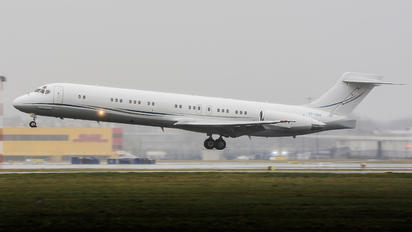 VP-CAA - Private McDonnell Douglas MD-87