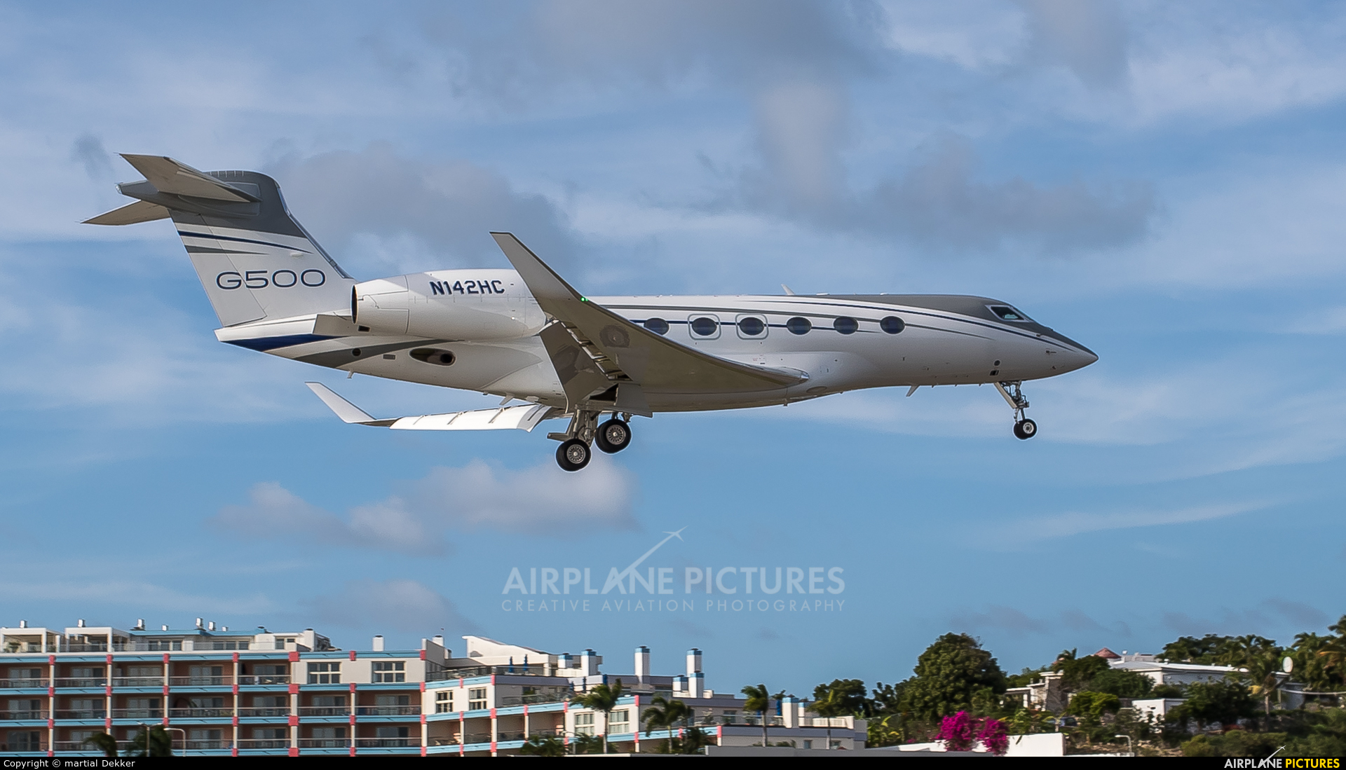 Private N142HC aircraft at Sint Maarten - Princess Juliana Intl