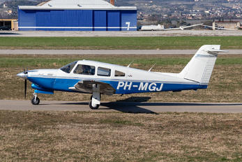 PH-MGJ - Private Piper PA-28R Arrow /  RT Turbo Arrow
