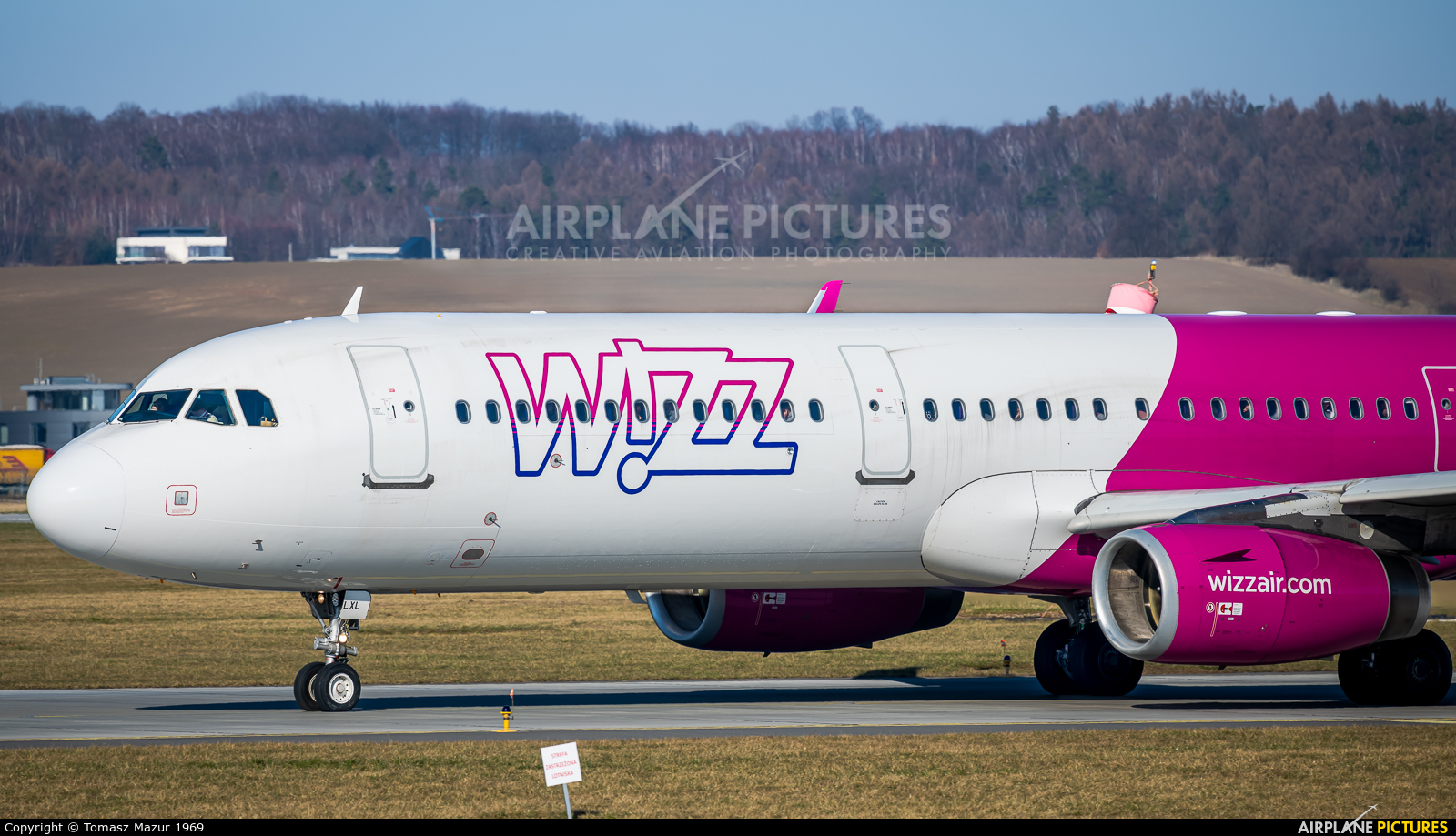 Wizz Air HA-LXL aircraft at Kraków - John Paul II Intl