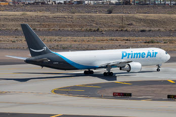 N1049A - Amazon Prime Air Boeing 767-300F