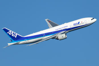 JA717A - ANA - All Nippon Airways Boeing 777-200