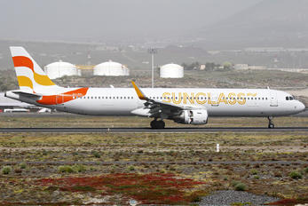 OY-TCI - Sunclass Airlines Airbus A321