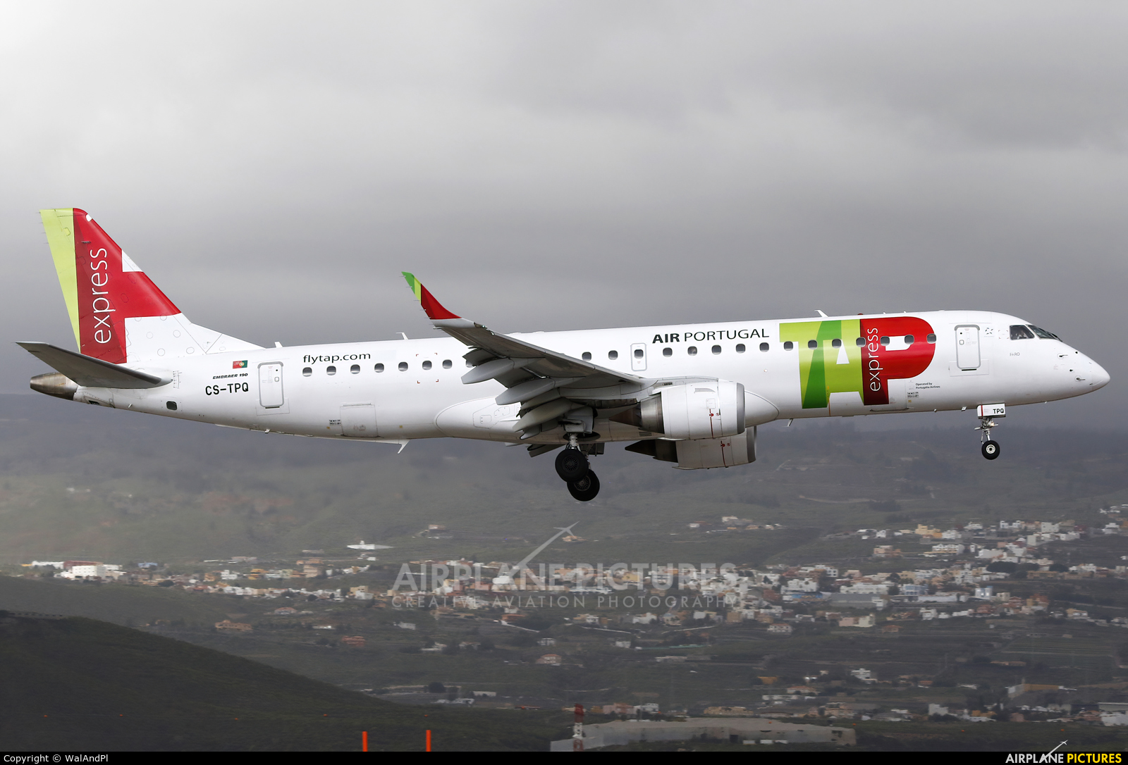 TAP Express CS-TPQ aircraft at Tenerife Sur - Reina Sofia
