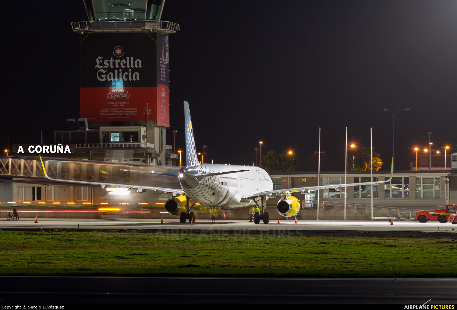 Vueling Airlines EC-MJR aircraft at La Coruña